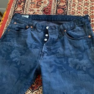 Levi’s camouflage 501.